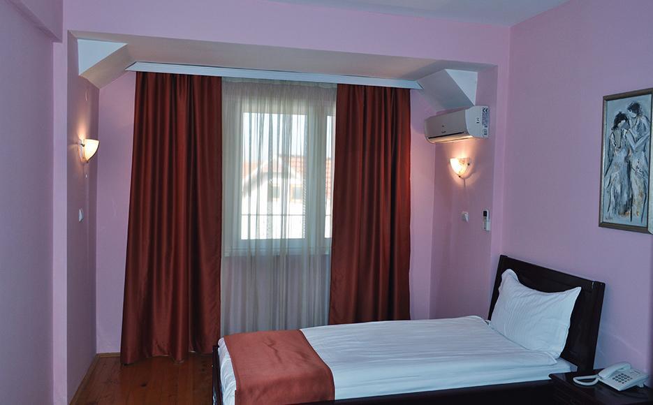 Hotel Satelit Kumanovo Exteriér fotografie