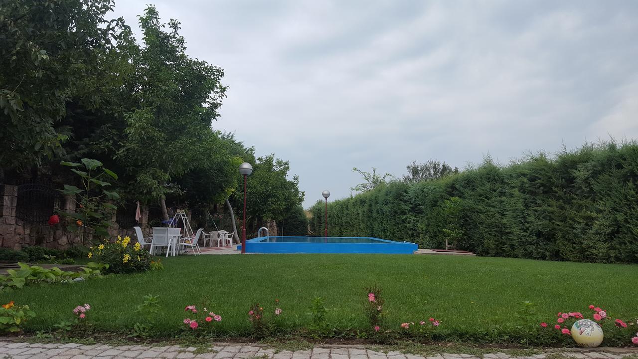 Hotel Satelit Kumanovo Exteriér fotografie