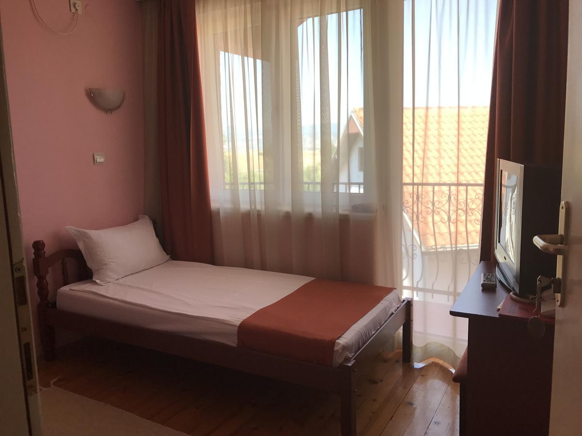 Hotel Satelit Kumanovo Exteriér fotografie